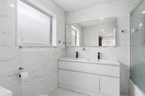 Photo of property in 32 Quattro Avenue, Flat Bush, Auckland, 2019