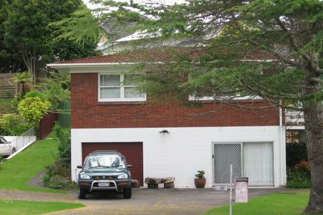 Photo of property in 18 Windermere Crescent, Blockhouse Bay, Auckland, 0600