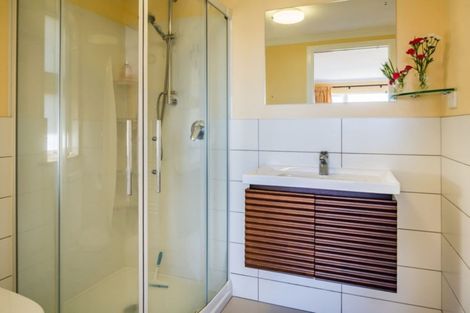 Photo of property in 33 Kotari Road, Days Bay, Lower Hutt, 5013