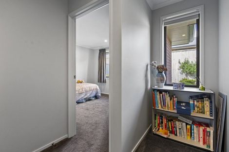 Photo of property in 9 Huetu Place, Bell Block, New Plymouth, 4312