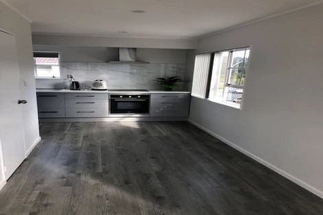 Photo of property in 1/127 Lynn Road, Bayview, Auckland, 0629