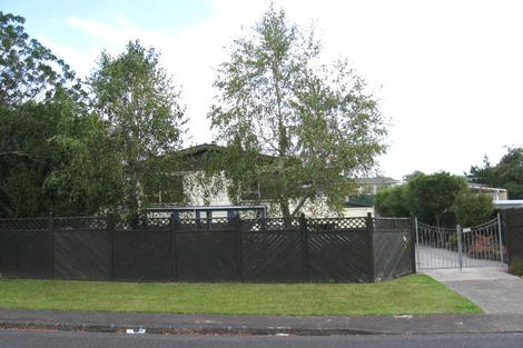 Photo of property in 12 Longreach Drive, Sunnyvale, Auckland, 0612