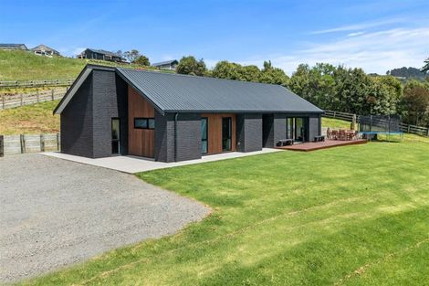 Photo of property in 59 Jounneaux Road, Te Kamo, Kamo, 0185