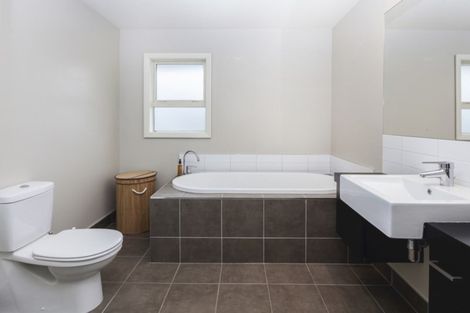 Photo of property in 42a Gleneagles Terrace, Ilam, Christchurch, 8053