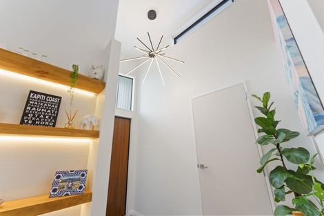 Photo of property in 27a Parata Street, Waikanae, 5036