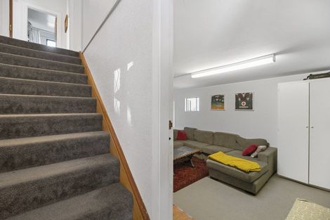 Photo of property in 15a Selwyn Street, Lower Vogeltown, New Plymouth, 4310