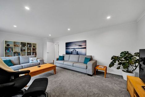 Photo of property in 10 Hawetaone Street, Bell Block, New Plymouth, 4312