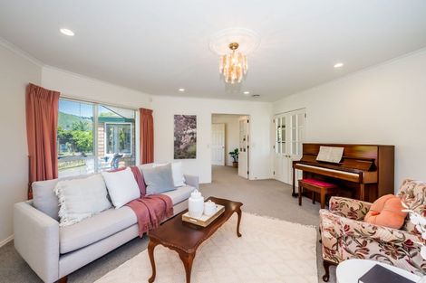 Photo of property in 25 Awanui Drive, Waikanae, 5036