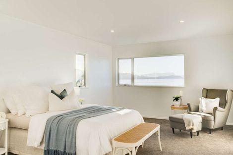 Photo of property in 124 Beach Road, Onerahi, Whangarei, 0110