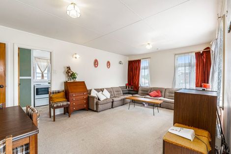 Photo of property in 115 Sunnyside Road, Sunnyvale, Auckland, 0612