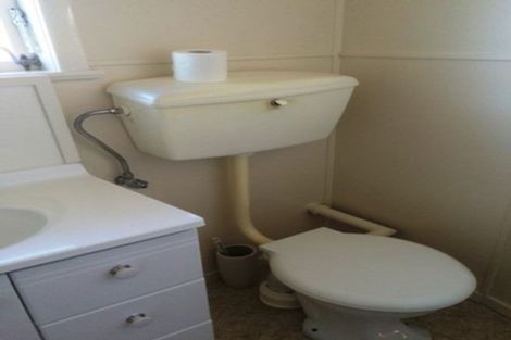 Photo of property in 1 Cotton Street, St Andrews, Hamilton, 3200