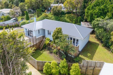 Photo of property in 21 Dorset Grove, Cannons Creek, Porirua, 5024