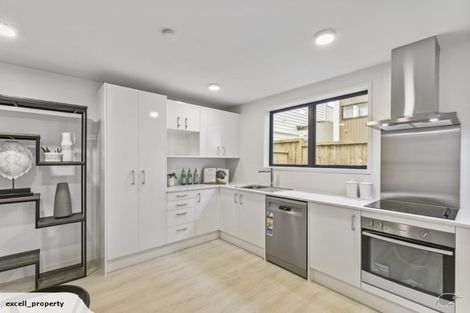 Photo of property in 14a Ropata Avenue, Point England, Auckland, 1072
