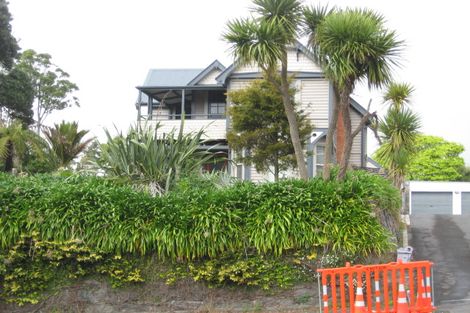 Photo of property in 17 Vivian Street, New Plymouth, 4310