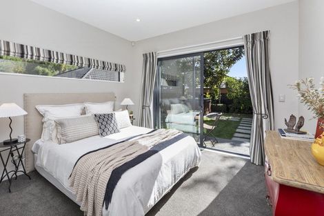 Photo of property in 2 Maurice Knowles Lane, Cashmere, Christchurch, 8022