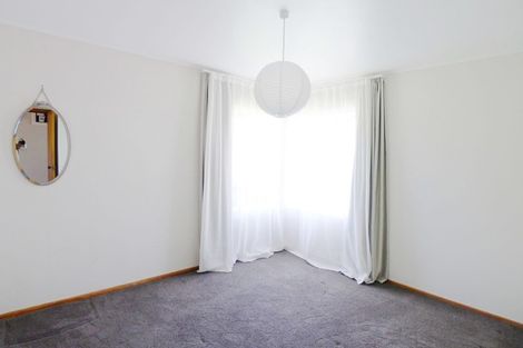 Photo of property in 42 Kervil Avenue, Te Atatu Peninsula, Auckland, 0610