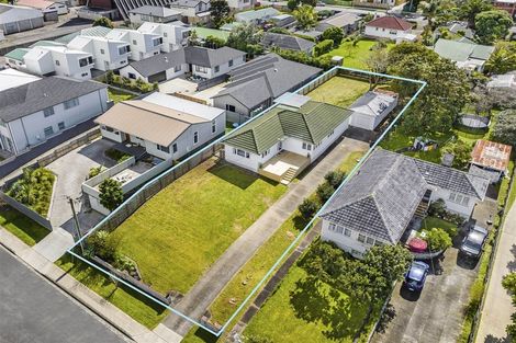 Photo of property in 15 Waione Avenue, Te Atatu Peninsula, Auckland, 0610