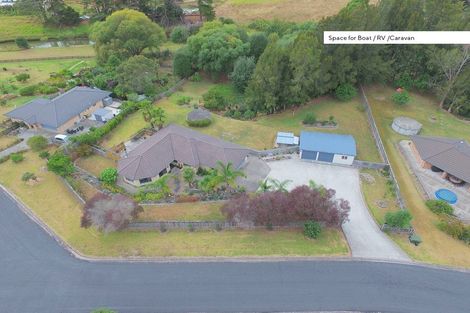 Photo of property in 8 Puhoi Close, Puhoi, Warkworth, 0994
