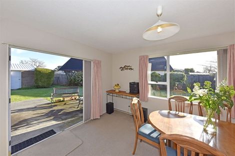 Photo of property in 22 Creese Place, Redwood, Christchurch, 8051