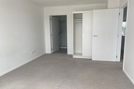 Photo of property in 8 Thompson Park Road, Mount Wellington, Auckland, 1060