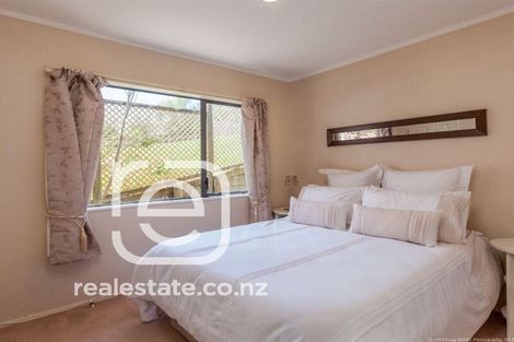 Photo of property in 2 Marbella Drive, Massey, Auckland, 0614