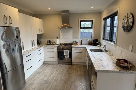 Photo of property in 23a Howard Road, Taradale, Napier, 4112