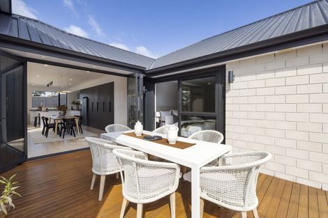 Photo of property in 102 Moffat Road, Bethlehem, Tauranga, 3110