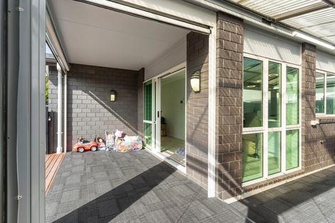 Photo of property in 34a Mcinnes Road, Weymouth, Auckland, 2103