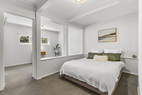 Photo of property in 103 Kenmore Street, Newlands, Wellington, 6037