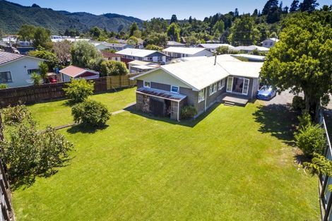 Photo of property in 28 Moeraki Road, Maoribank, Upper Hutt, 5018
