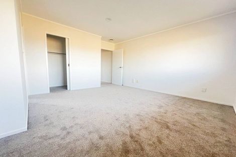 Photo of property in 2/9 Billabong Place, Botany Downs, Auckland, 2010