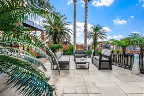 Photo of property in 5 Kotare Place, Sandspit, Warkworth, 0982