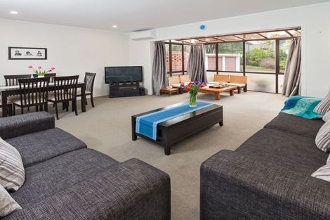 Photo of property in 2/83 Uxbridge Road, Cockle Bay, Auckland, 2014