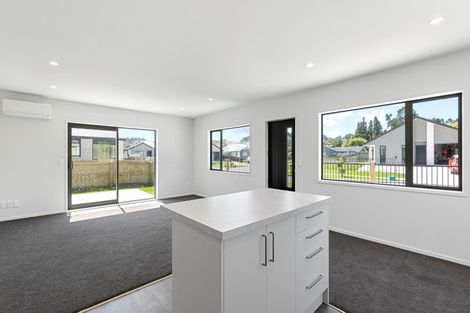 Photo of property in 16 Guy King Place, Huntly, 3700