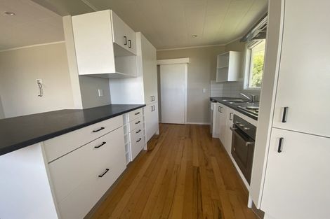 Photo of property in 11 Middlesex Place, Northland, Wellington, 6012