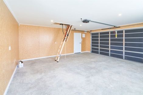 Photo of property in 5a Woodstock Place, Hokowhitu, Palmerston North, 4410