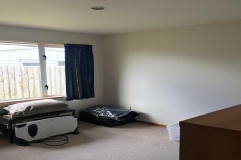 Photo of property in 11 Phoenix Lane, Northcote, Christchurch, 8052