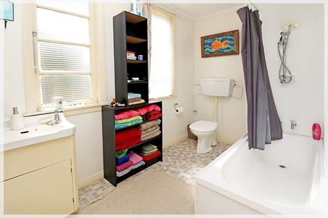 Photo of property in 26 Hall Place, Foxton Beach, Foxton, 4815