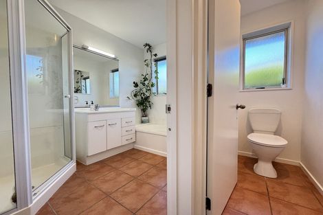 Photo of property in 1/92 Racecourse Road, Sockburn, Christchurch, 8042