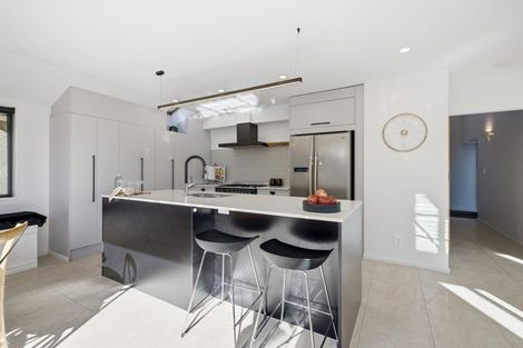 Photo of property in 2 Chilcombe Street, Ilam, Christchurch, 8041