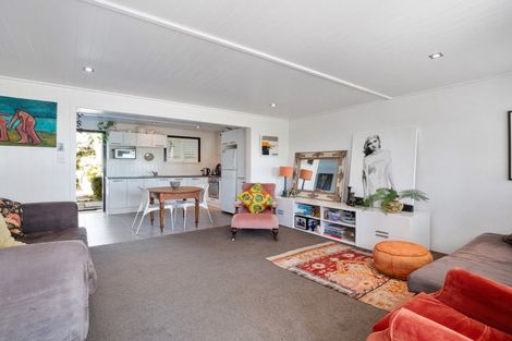 Photo of property in 93 Marine Parade, Mount Maunganui, 3116