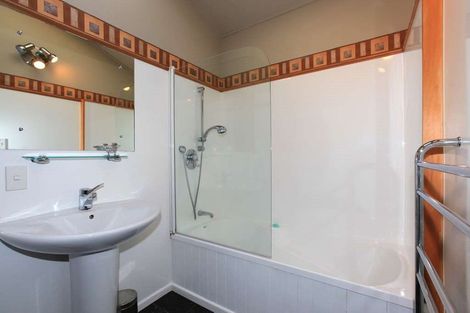 Photo of property in 64 Dale Road, Raumati South, Paraparaumu, 5032