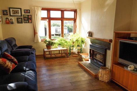 Photo of property in 2 Akaroa Street, Pongaroa, 4991