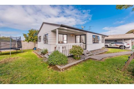 Photo of property in 1b Celmisia Place, Weymouth, Auckland, 2103