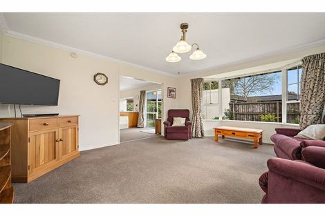 Photo of property in 2/9 Nortons Road, Avonhead, Christchurch, 8042