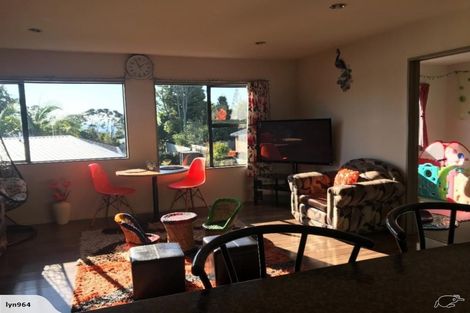 Photo of property in 103r Glengarry Road, Glen Eden, Auckland, 0602