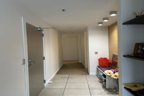 Photo of property in Aqua, 2/74 Oriental Parade, Oriental Bay, Wellington, 6011