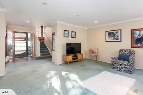Photo of property in 3/1 Bradbury Road, Botany Downs, Auckland, 2010