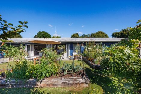 Photo of property in 16 Mudgway Place, Awapuni, Palmerston North, 4412