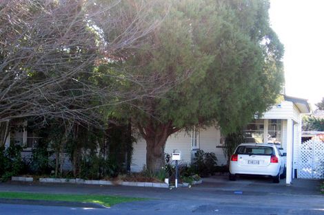 Photo of property in 1 Park Road, West End, Palmerston North, 4412